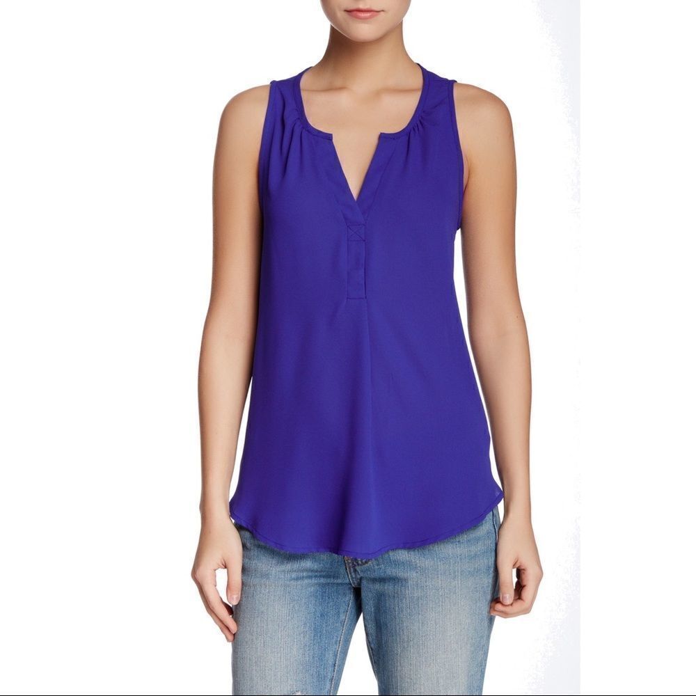 ✨ Lush Womens Sleeveless V Neck Royal Blue Top✨